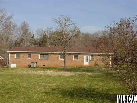 306 11th St, Conover, NC 28613 photo 2