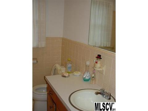 306 11th St, Conover, NC 28613 photo 6