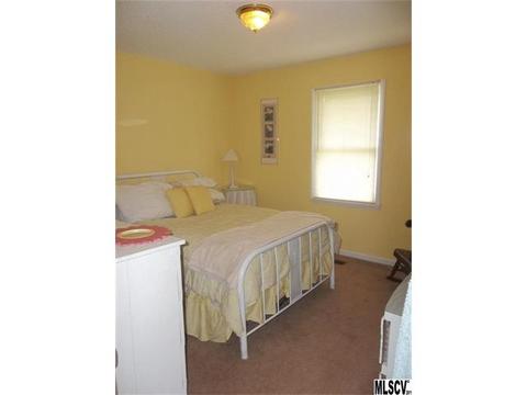 4576 Queens Rd, Hickory, NC 28602 photo 6