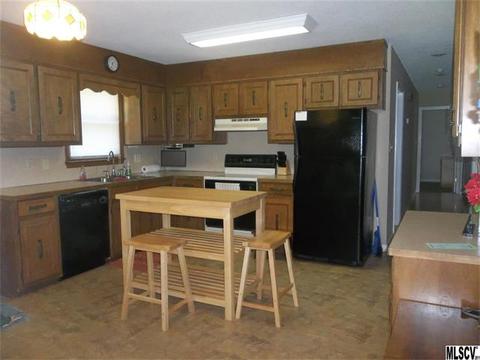 4576 Queens Rd, Hickory, NC 28602 photo 2