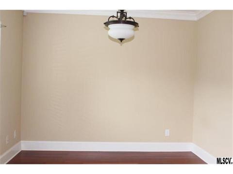 1994 Talbot Ln, Hickory, NC 28602 photo 2