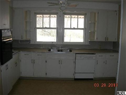 3230 Pine St, Hildebran, NC 28637 photo 6