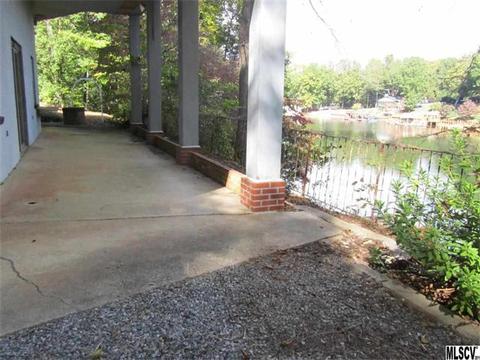 6500 Harbor Ln, Conover, NC 28613 photo 17