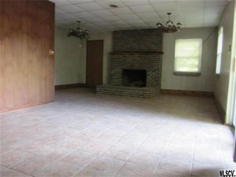 6500 Harbor Ln, Conover, NC 28613 photo 3