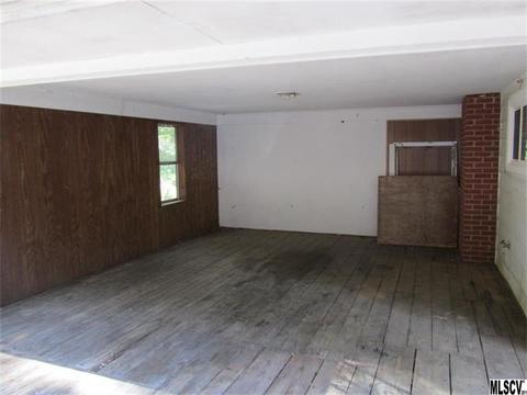6500 Harbor Ln, Conover, NC 28613 photo 11