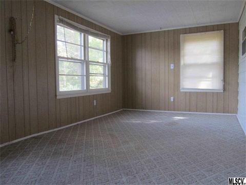 6500 Harbor Ln, Conover, NC 28613 photo 5