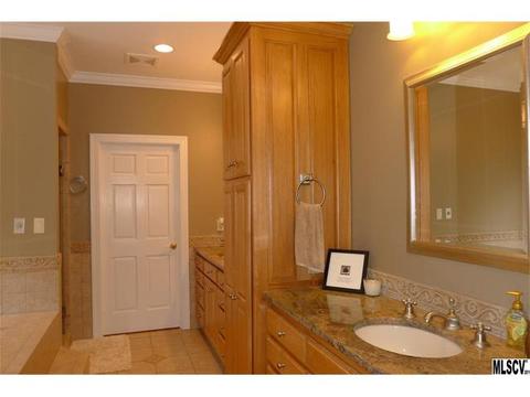 3940 Deer Run Dr, Conover, NC 28613 photo 4