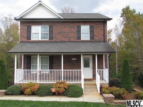 222 Pine Meadows Cir, Hickory, NC 28601 photo 1