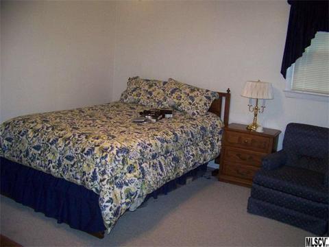 215 7th St, Conover, NC 28613 photo 5