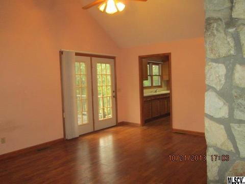 856 Pine Mountain Rd, Hudson, NC 28638 photo 10