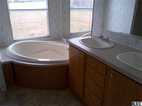 4089 Old Buff Rd, Hickory, NC 28602 photo 5
