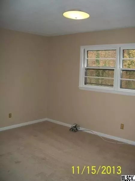 603 2nd Avenue Ne Dr NE, Conover, NC 28613 photo 6