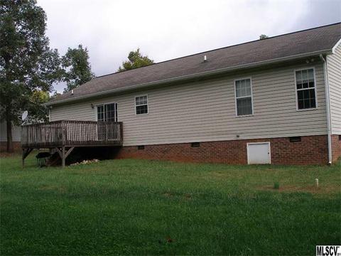 2136 Redberry Ln, Conover, NC 28613 photo 2