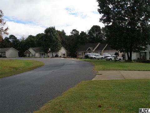 2136 Redberry Ln, Conover, NC 28613 photo 3