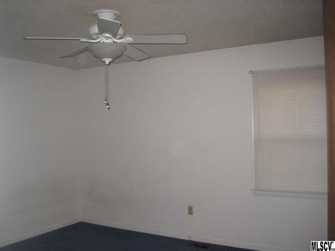 9215 Apache Dr, Hickory, NC 28601 photo 12
