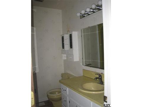 9215 Apache Dr, Hickory, NC 28601 photo 3