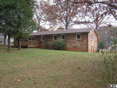 3625 Barbara Dr, Conover, NC 28613 photo 2