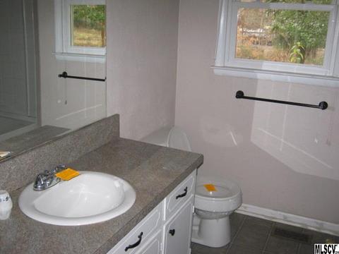 3625 Barbara Dr, Conover, NC 28613 photo 5