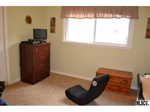 1247 Mcdowell Cir, Conover, NC 28613 photo 4