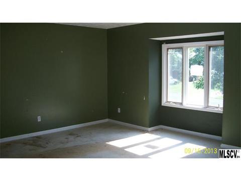 1019 Tangle Dr, Hickory, NC 28602 photo 4