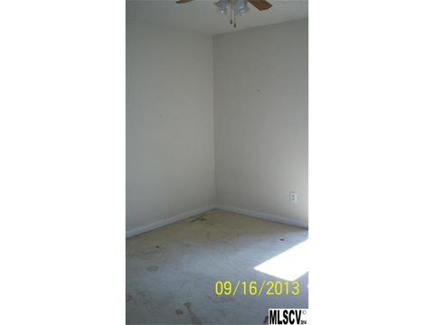 1019 Tangle Dr, Hickory, NC 28602 photo 8