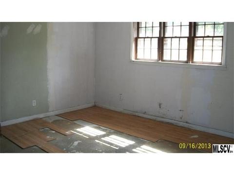 1019 Tangle Dr, Hickory, NC 28602 photo 3