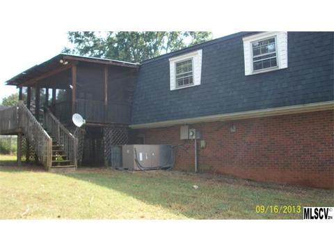 1019 Tangle Dr, Hickory, NC 28602 photo 2