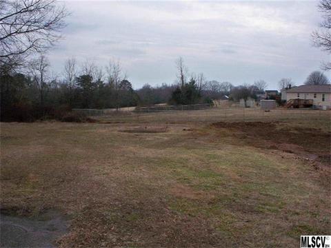 5463 Triangle Cir, Hickory, NC 28602 photo 2