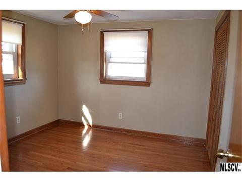 3933 Springs Rd, Conover, NC 28613 photo 5