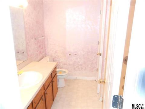 709 Gemcrest Dr, Conover, NC 28613 photo 5
