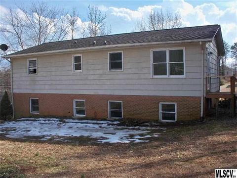 1072 W Poplar St, Conover, NC 28613 photo 2
