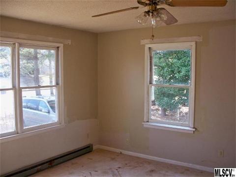 1072 W Poplar St, Conover, NC 28613 photo 5