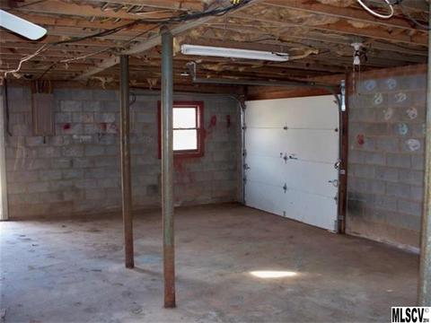 1072 W Poplar St, Conover, NC 28613 photo 3