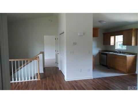 2381 29th Ave Dr, Hickory, NC 28601 photo 4