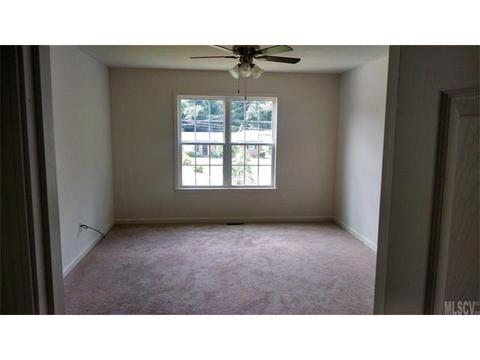 2381 29th Ave Dr, Hickory, NC 28601 photo 8