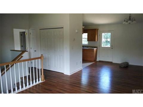 2381 29th Ave Dr, Hickory, NC 28601 photo 3
