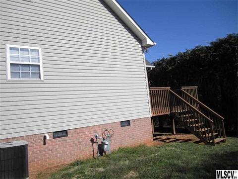 1987 Sugar Maple Ln, Conover, NC 28613 photo 4