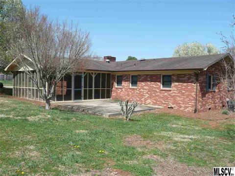 104 Belleview Dr, Conover, NC 28613 photo 5