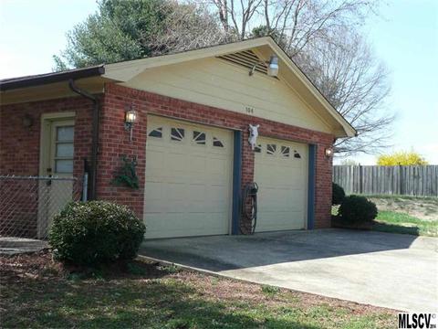 104 Belleview Dr, Conover, NC 28613 photo 8