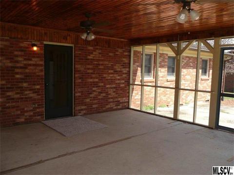 104 Belleview Dr, Conover, NC 28613 photo 3