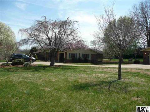 104 Belleview Dr, Conover, NC 28613 photo 7
