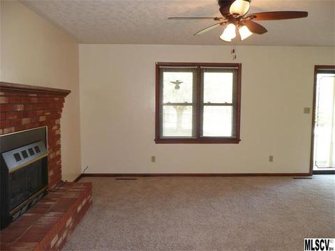 104 Belleview Dr, Conover, NC 28613 photo 16