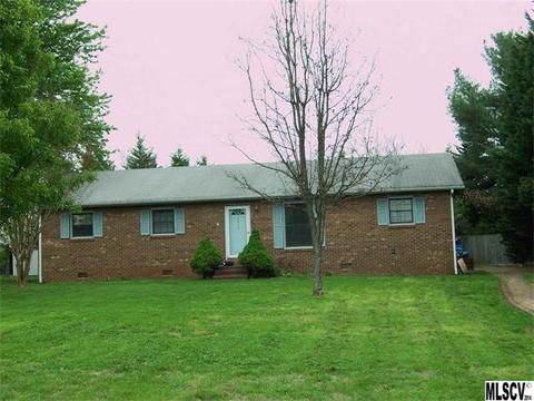 1375 33rd St, Conover, NC 28613 photo 2
