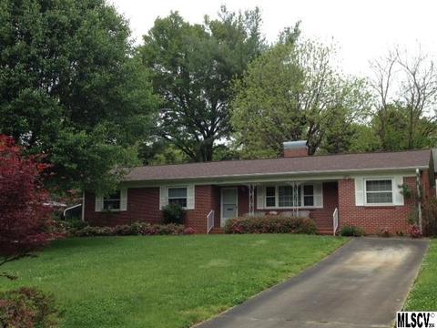 924 3rd Ave Pl, Hickory, NC 28601 photo 1