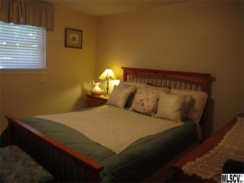 221 3rd St, Conover, NC 28613 photo 3