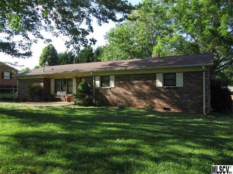 221 3rd St, Conover, NC 28613 photo 1