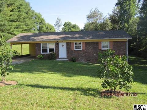 237 Mountain Oak Ln, Hickory, NC 28601 photo 1