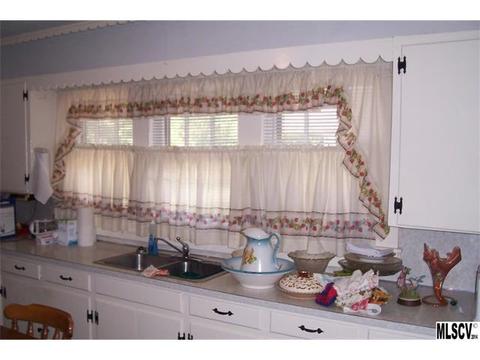 109 Summit St, Morganton, NC 28655 photo 6