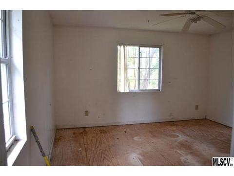 1585 Floyd Baker Dr, Conover, NC 28613 photo 4