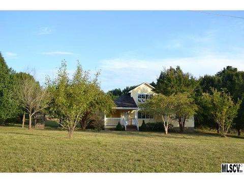1585 Floyd Baker Dr, Conover, NC 28613 photo 2